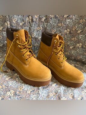 Timberland Women's Stone Street 6-Inch Waterproof Platform Boot